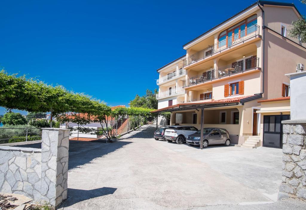 Apartments Iva كرك المظهر الخارجي الصورة